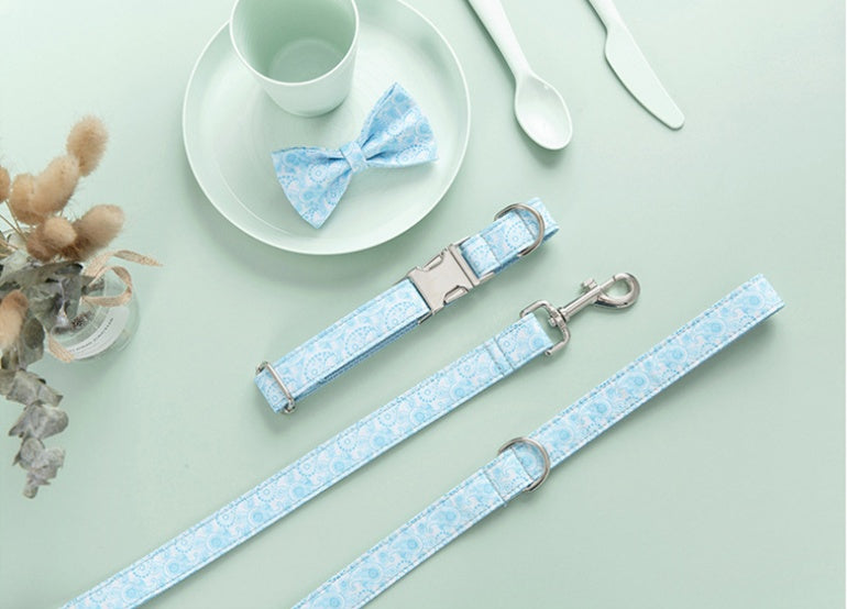 Paisley Haustierhalsband-Set mit Leine - Hundehalsband mit Fliege