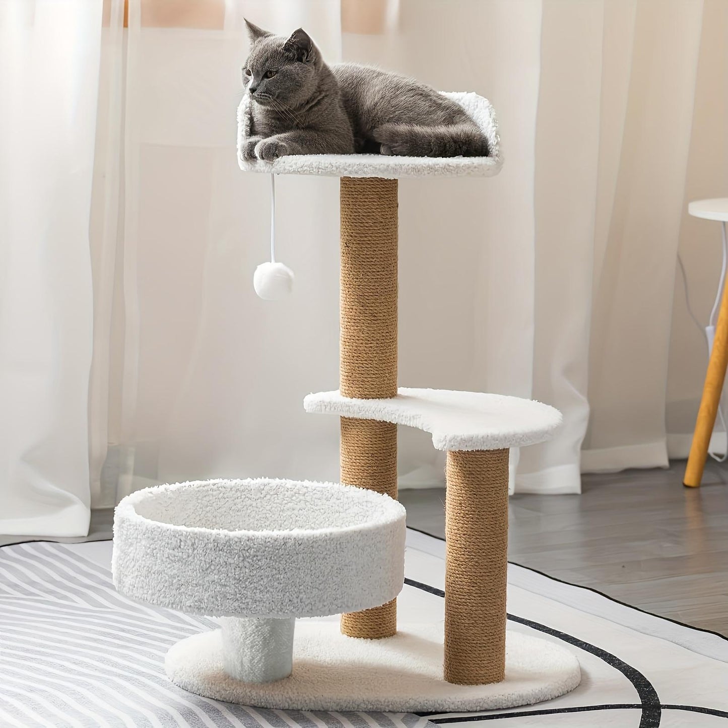 Mehrschichtiger Katzenbaum, Katzenmöbel für den Innenbereich mit Kratzbaum und interaktivem Ballspielzeug, preiswerter Haustier-Verzehrbaum