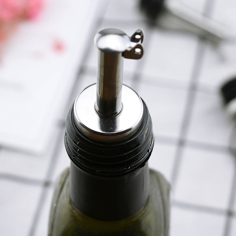 Stainless Steel Oil Bottle Stopper Pour Oil Stopper Silicone With Cap 2.4cm Stainless Steel Wine Olive Oil Pourer Dispenser